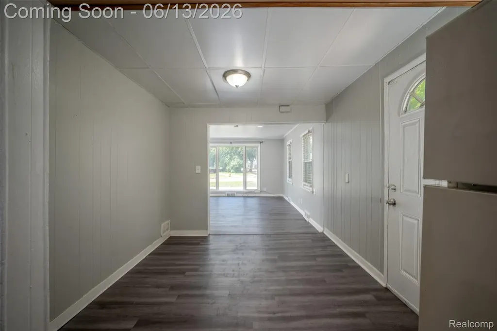 10760 Troy Street Oak Park City MI 48237