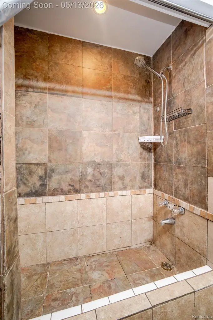 10760 Troy Street Oak Park City MI 48237