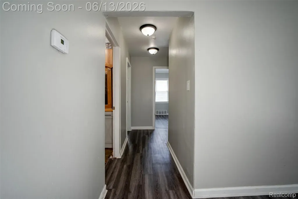 10760 Troy Street Oak Park City MI 48237