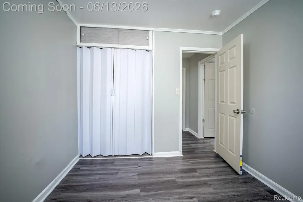 10760 Troy Street Oak Park City MI 48237