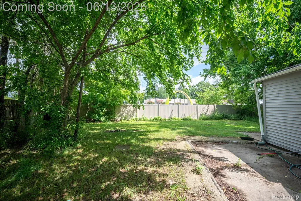10760 Troy Street Oak Park City MI 48237