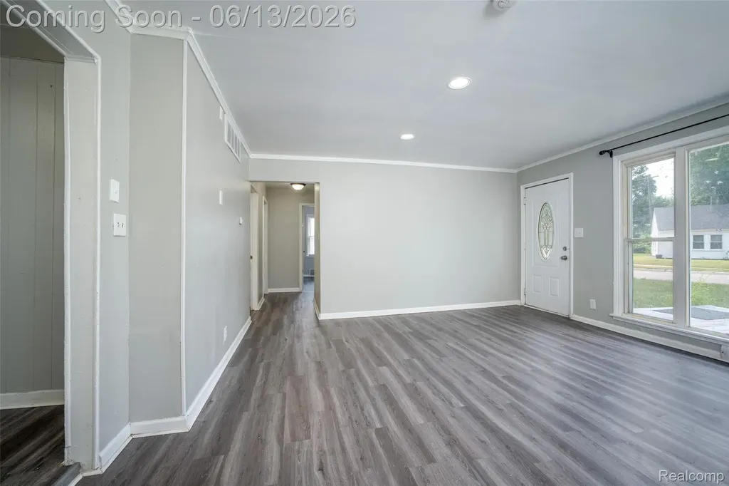 10760 Troy Street Oak Park City MI 48237