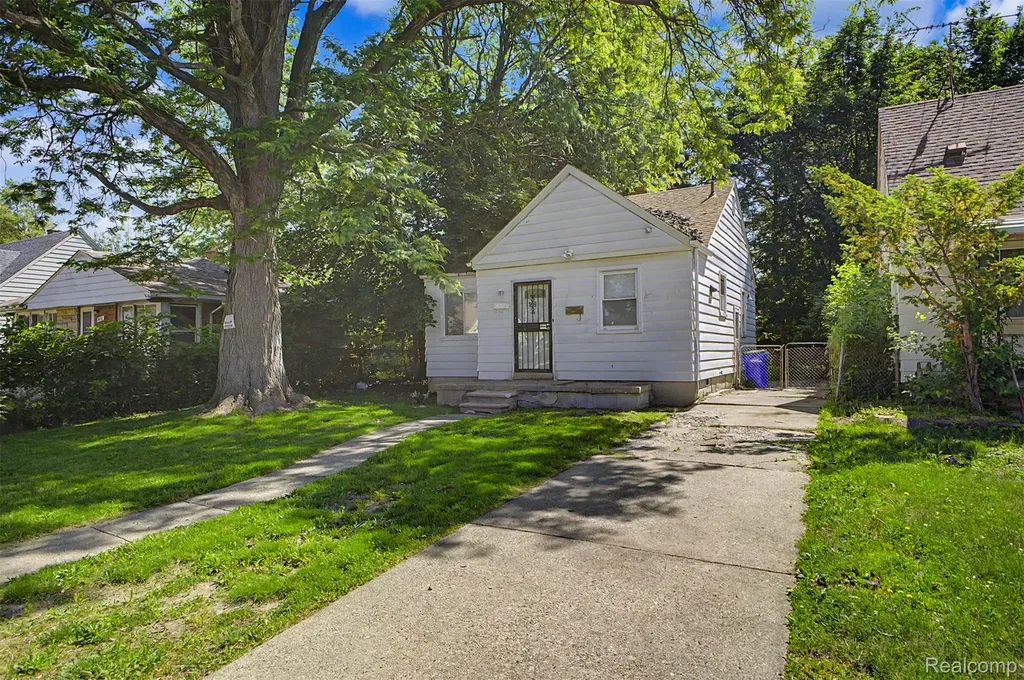 6438 Archdale Street Detroit City MI 48228