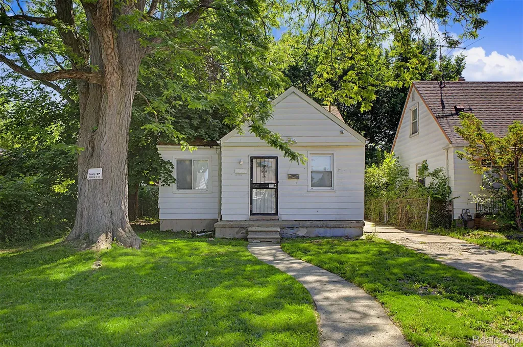 6438 Archdale Street Detroit City MI 48228
