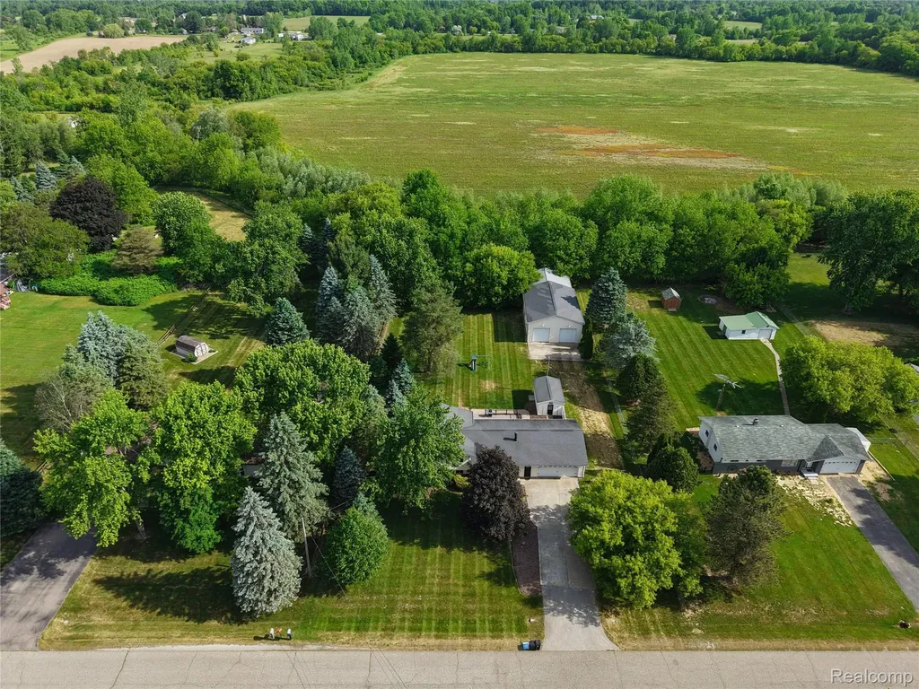 1055 E Hollywood Boulevard Thetford Township MI 48420