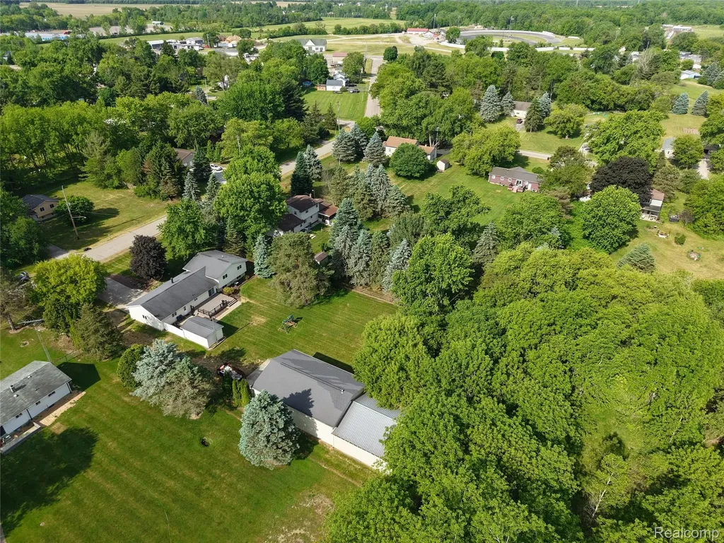 1055 E Hollywood Boulevard Thetford Township MI 48420