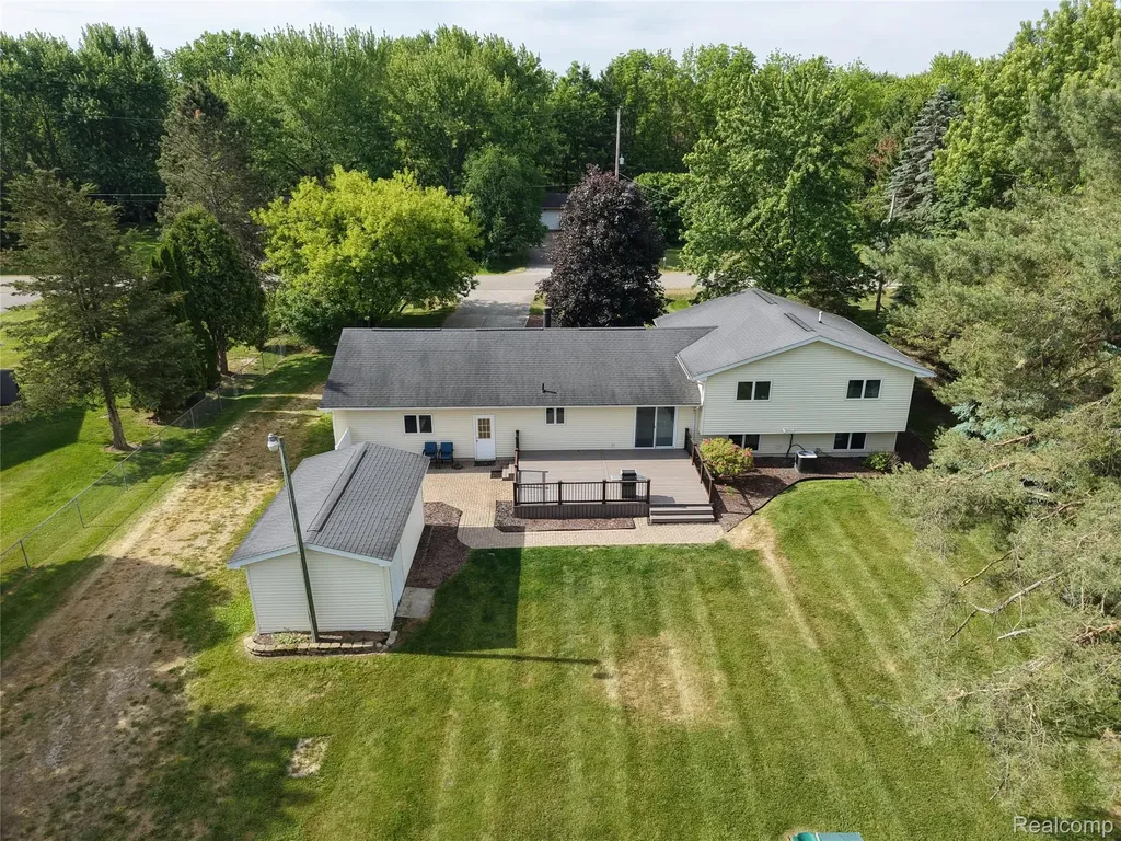 1055 E Hollywood Boulevard Thetford Township MI 48420