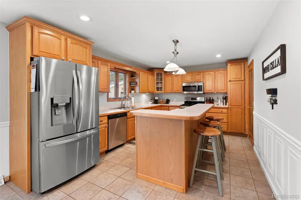 1055 E Hollywood Boulevard Thetford Township MI 48420