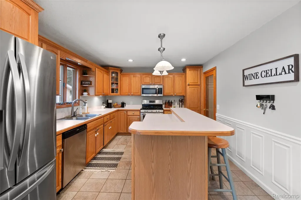 1055 E Hollywood Boulevard Thetford Township MI 48420