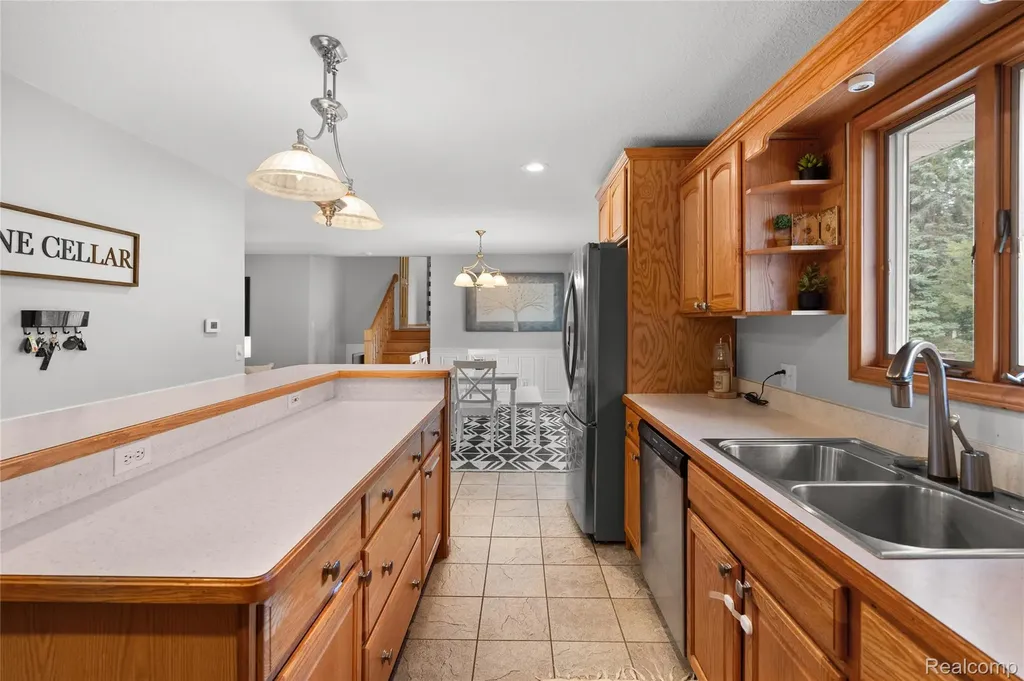 1055 E Hollywood Boulevard Thetford Township MI 48420