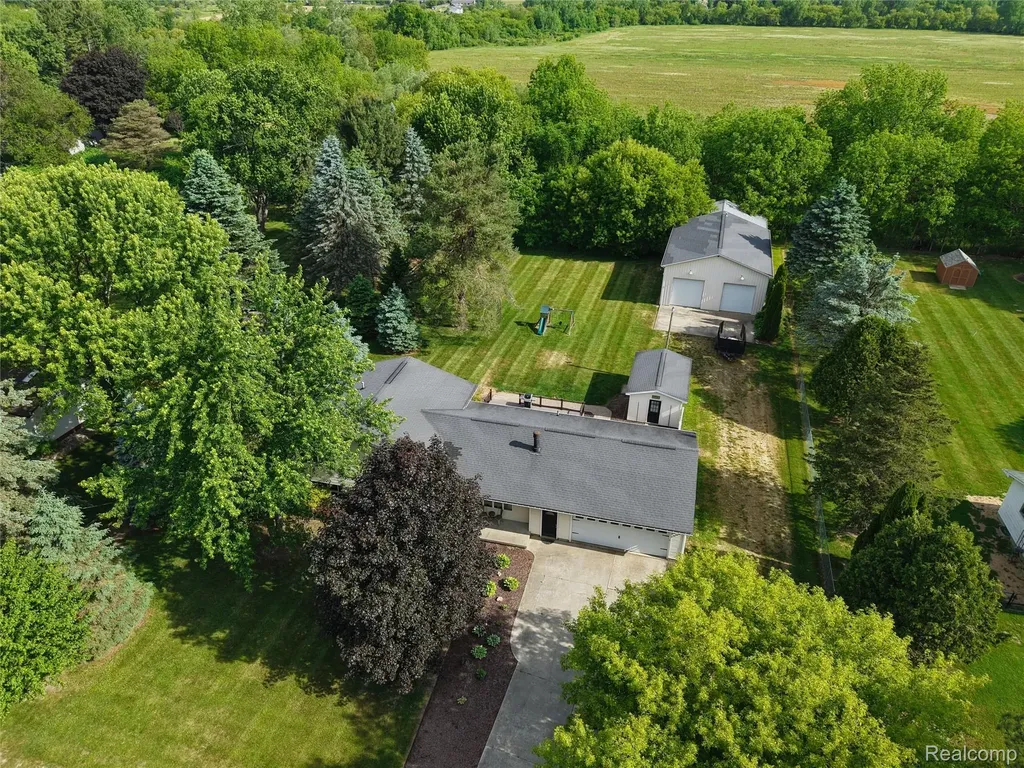 1055 E Hollywood Boulevard Thetford Township MI 48420