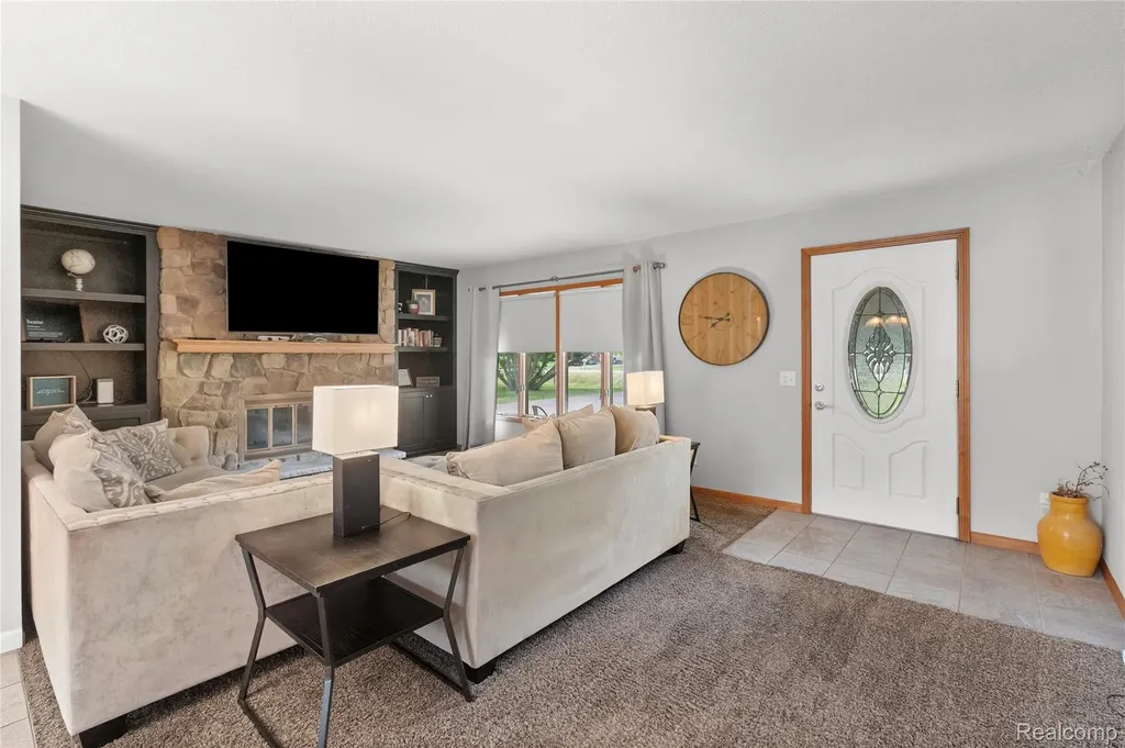 1055 E Hollywood Boulevard Thetford Township MI 48420