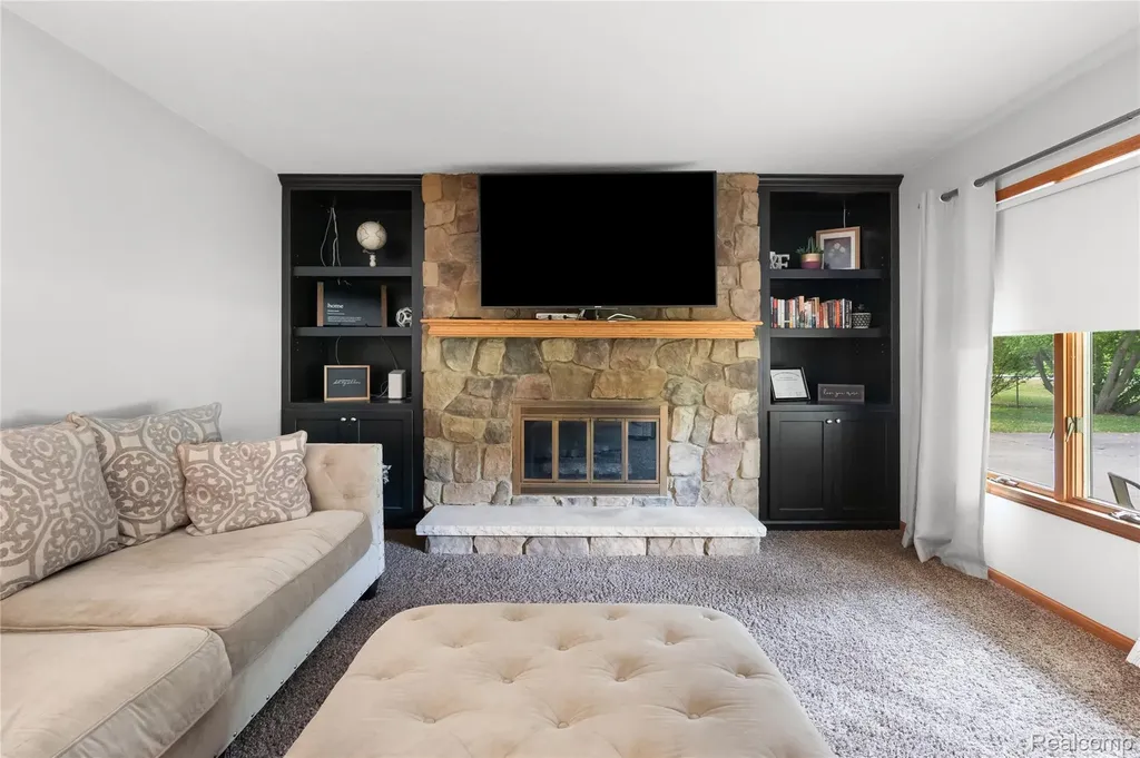 1055 E Hollywood Boulevard Thetford Township MI 48420
