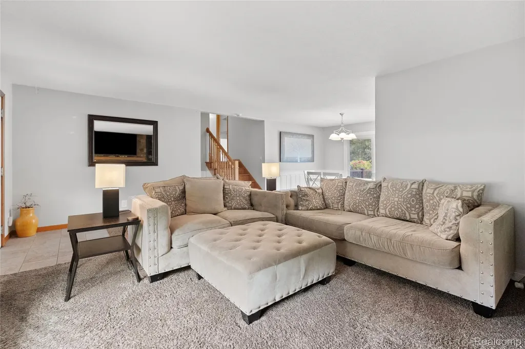1055 E Hollywood Boulevard Thetford Township MI 48420