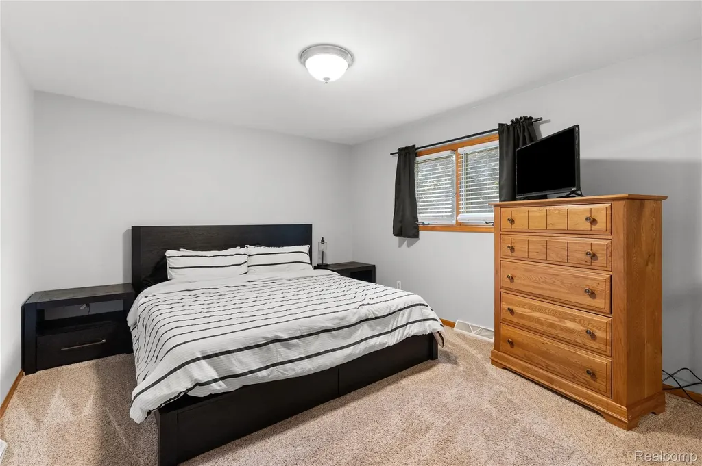 1055 E Hollywood Boulevard Thetford Township MI 48420