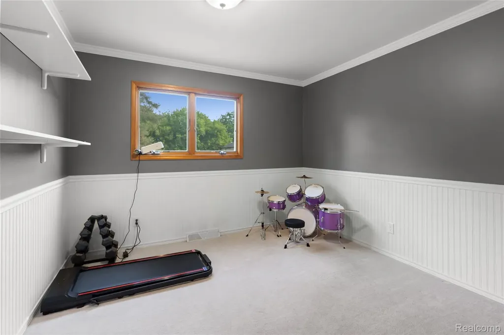 1055 E Hollywood Boulevard Thetford Township MI 48420