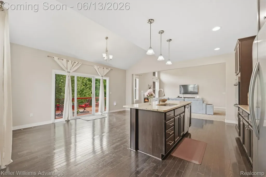 23740 Stoneleigh Drive Lyon Charter Township MI 48178