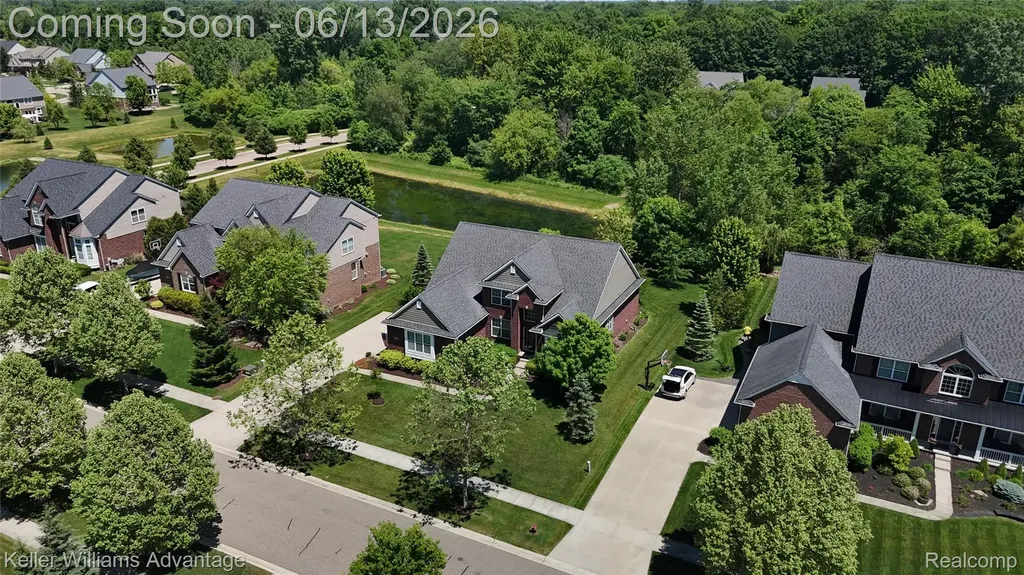 23740 Stoneleigh Drive Lyon Charter Township MI 48178