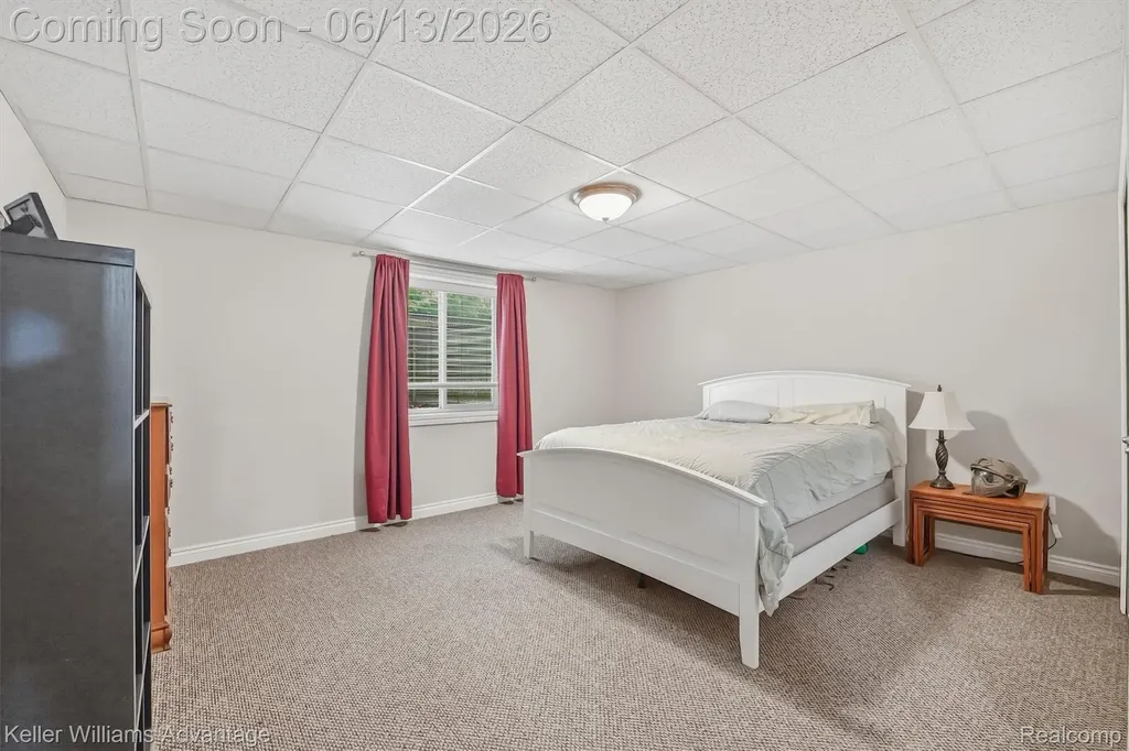 23740 Stoneleigh Drive Lyon Charter Township MI 48178