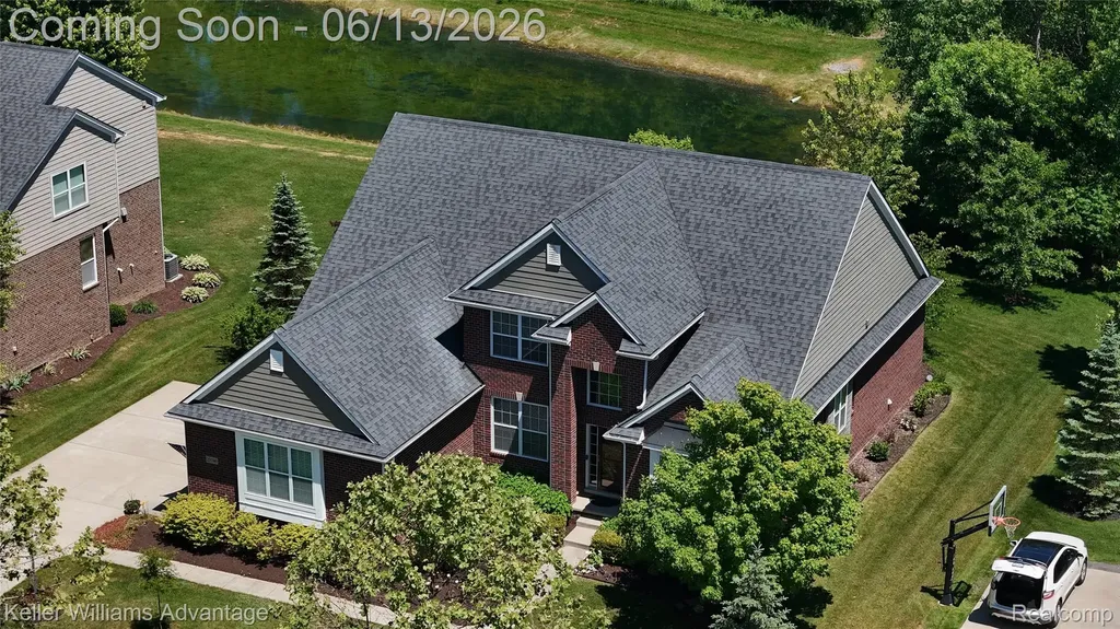 23740 Stoneleigh Drive Lyon Charter Township MI 48178