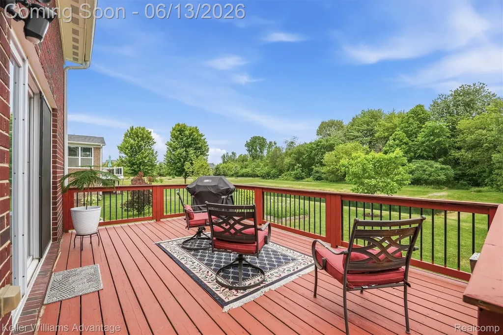 23740 Stoneleigh Drive Lyon Charter Township MI 48178