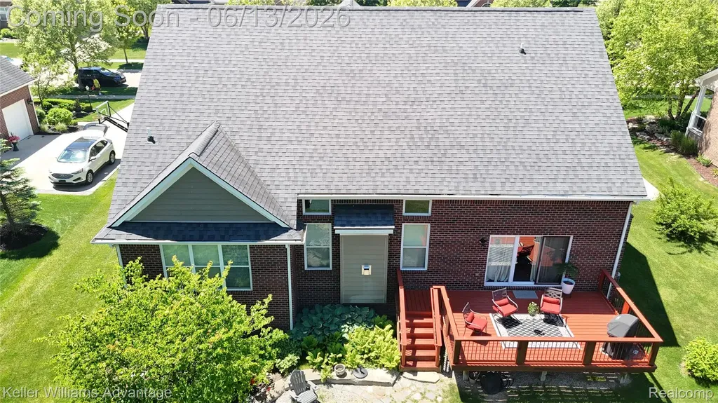 23740 Stoneleigh Drive Lyon Charter Township MI 48178