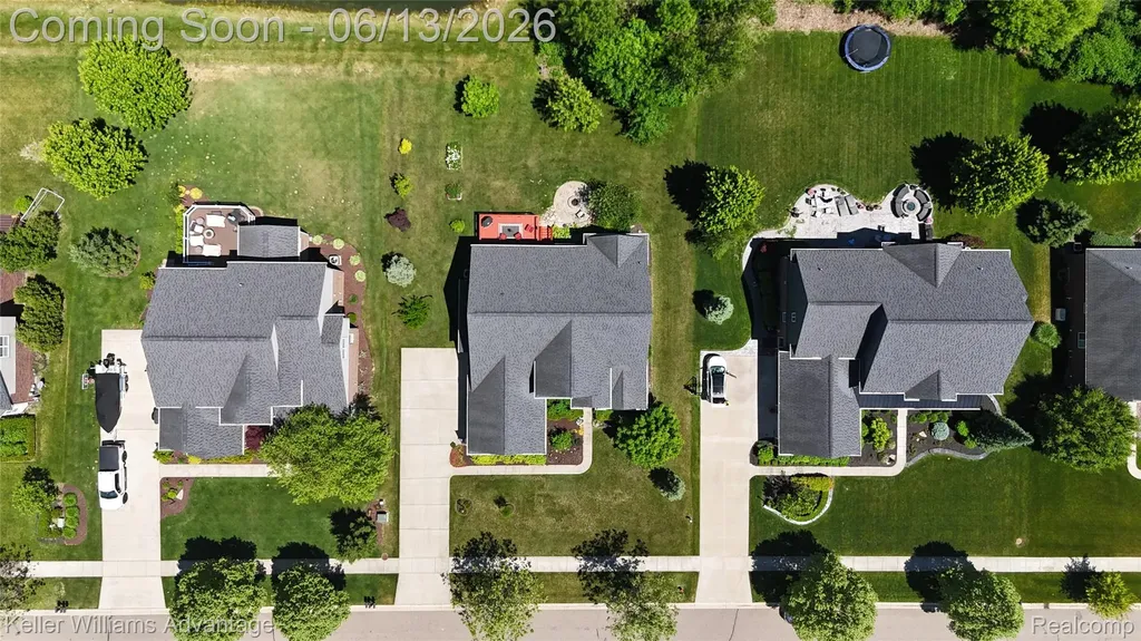 23740 Stoneleigh Drive Lyon Charter Township MI 48178