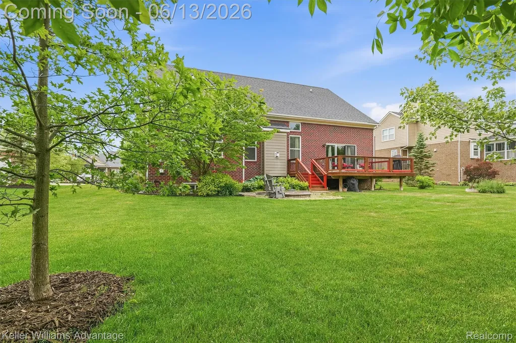 23740 Stoneleigh Drive Lyon Charter Township MI 48178