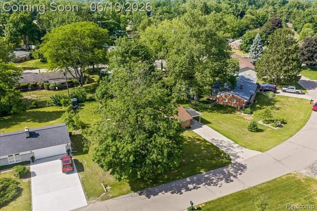 1746 Ashstan Drive Walled Lake City MI 48390