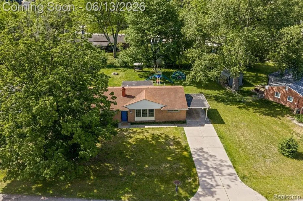 1746 Ashstan Drive Walled Lake City MI 48390