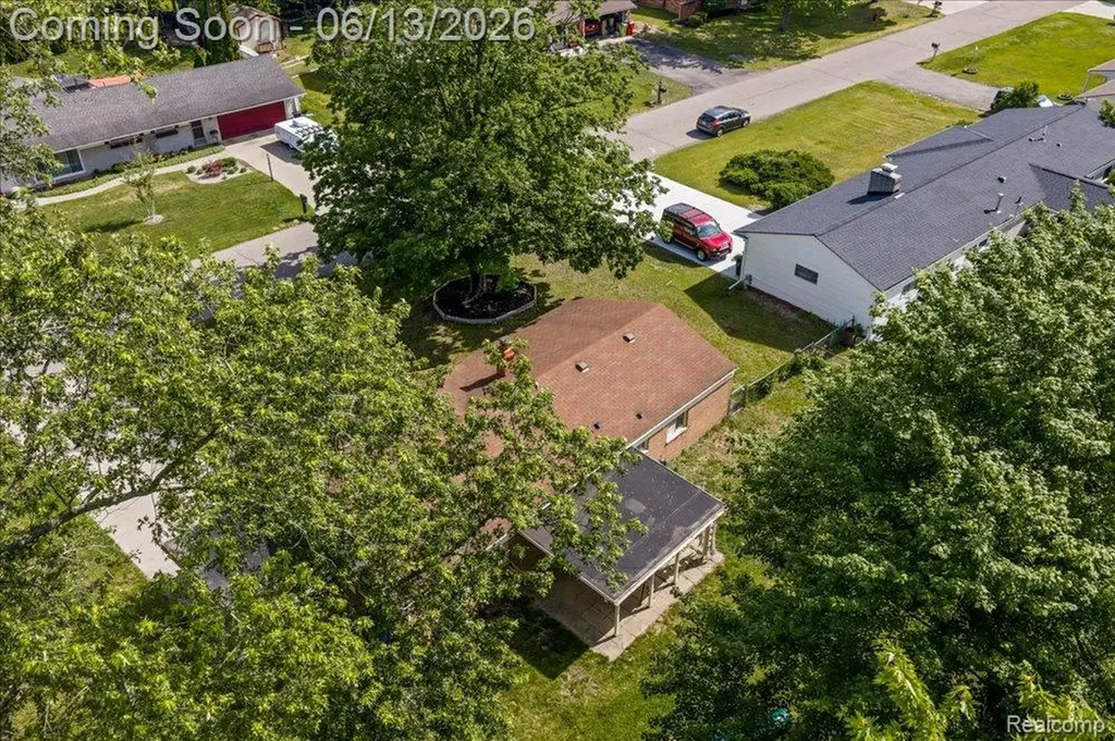 1746 Ashstan Drive Walled Lake City MI 48390