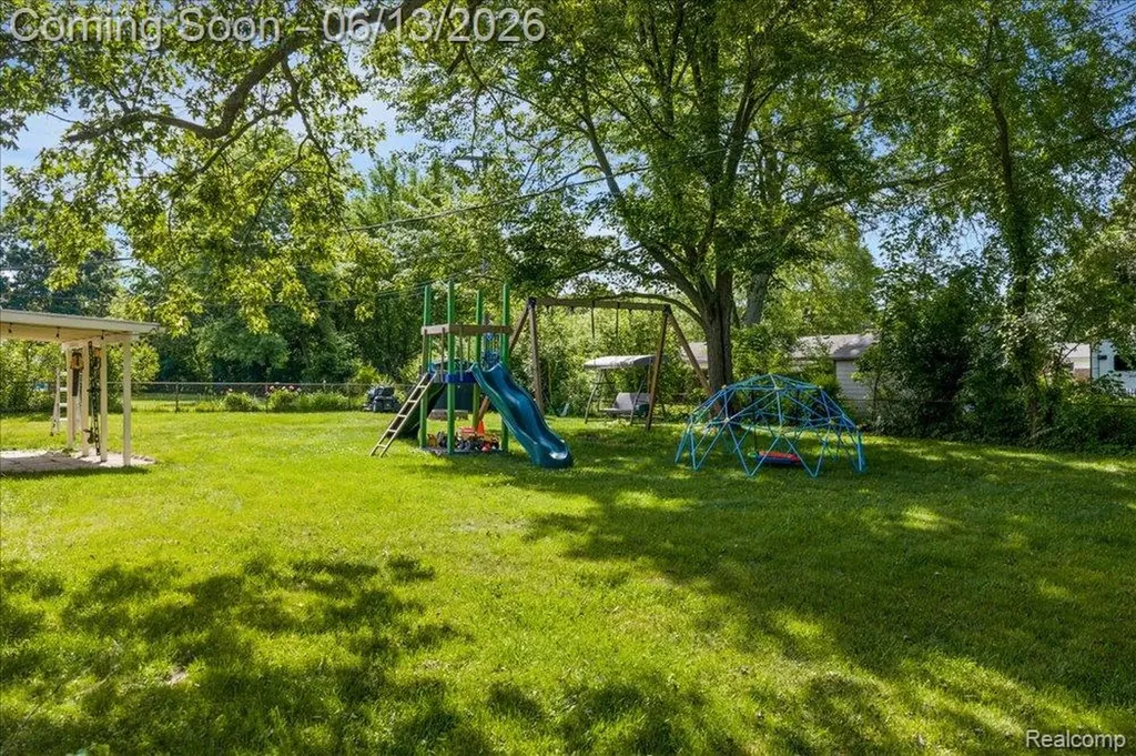 1746 Ashstan Drive Walled Lake City MI 48390