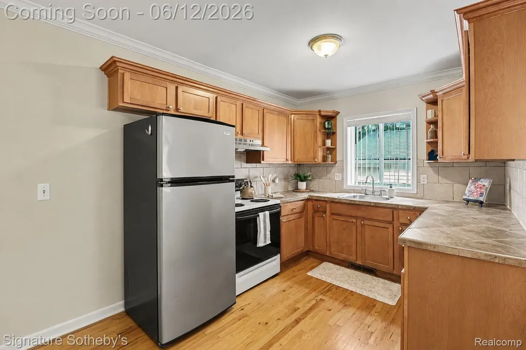 1873 Academy Street Ferndale City MI 48220