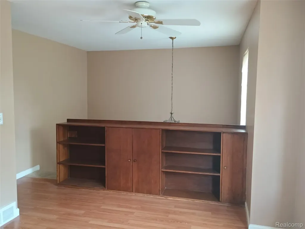 112 Stratford Lane Rochester Hills City MI 48309