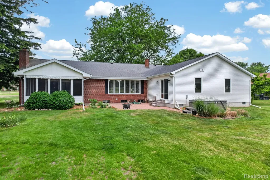 1330 Meadow Green Lane Linden City MI 48451