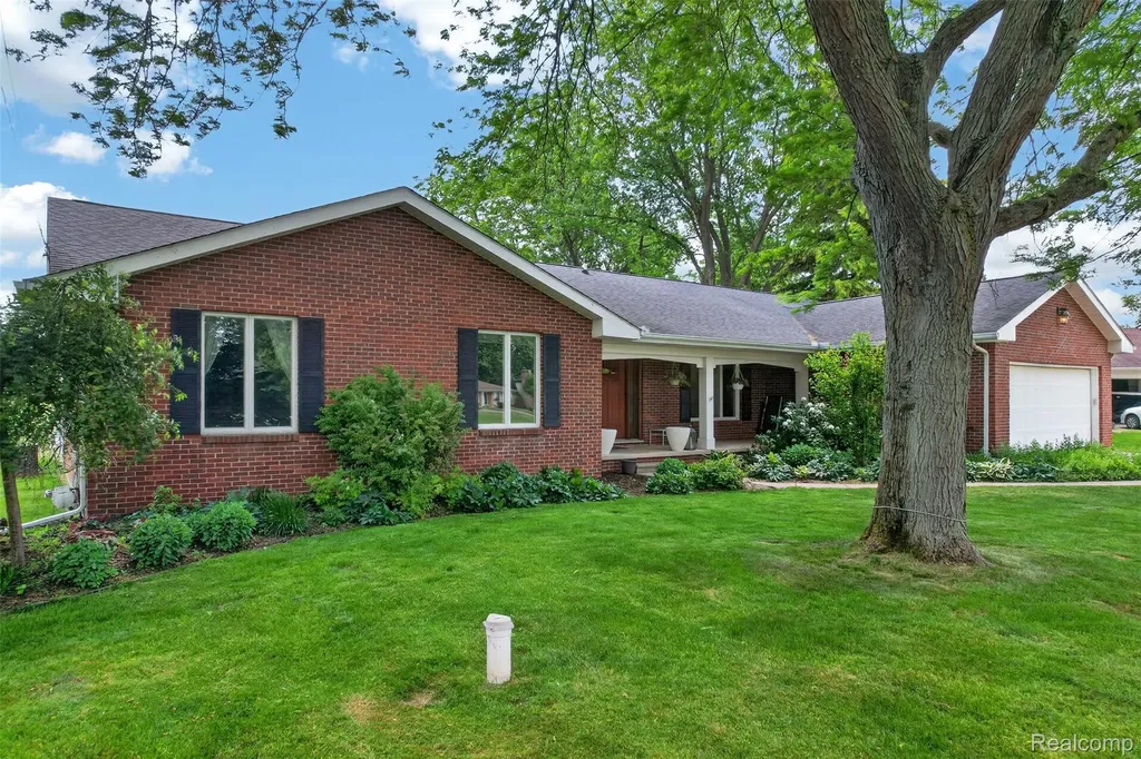 1330 Meadow Green Lane Linden City MI 48451