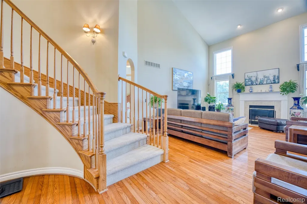 49335 Dominion Court Canton Charter Township MI 48187