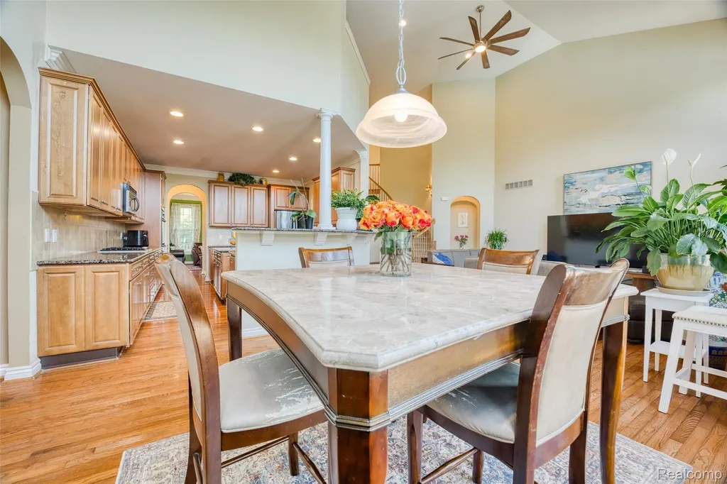 49335 Dominion Court Canton Charter Township MI 48187