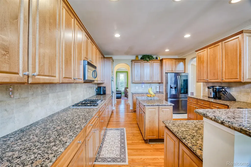 49335 Dominion Court Canton Charter Township MI 48187