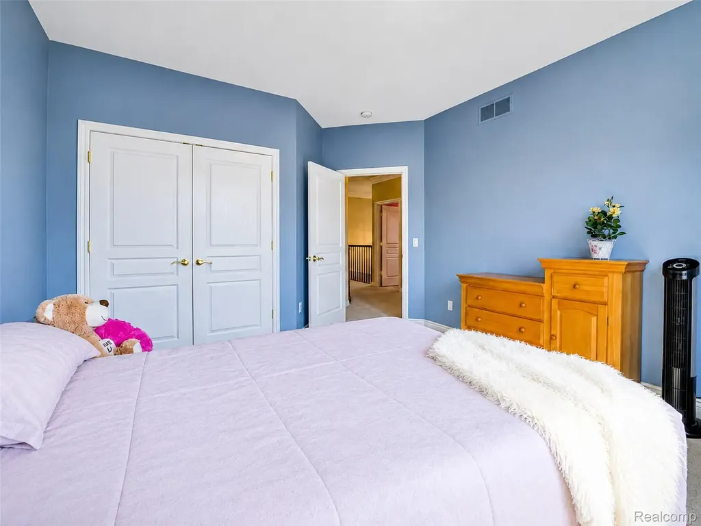 49335 Dominion Court Canton Charter Township MI 48187