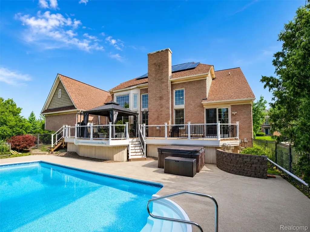 49335 Dominion Court Canton Charter Township MI 48187