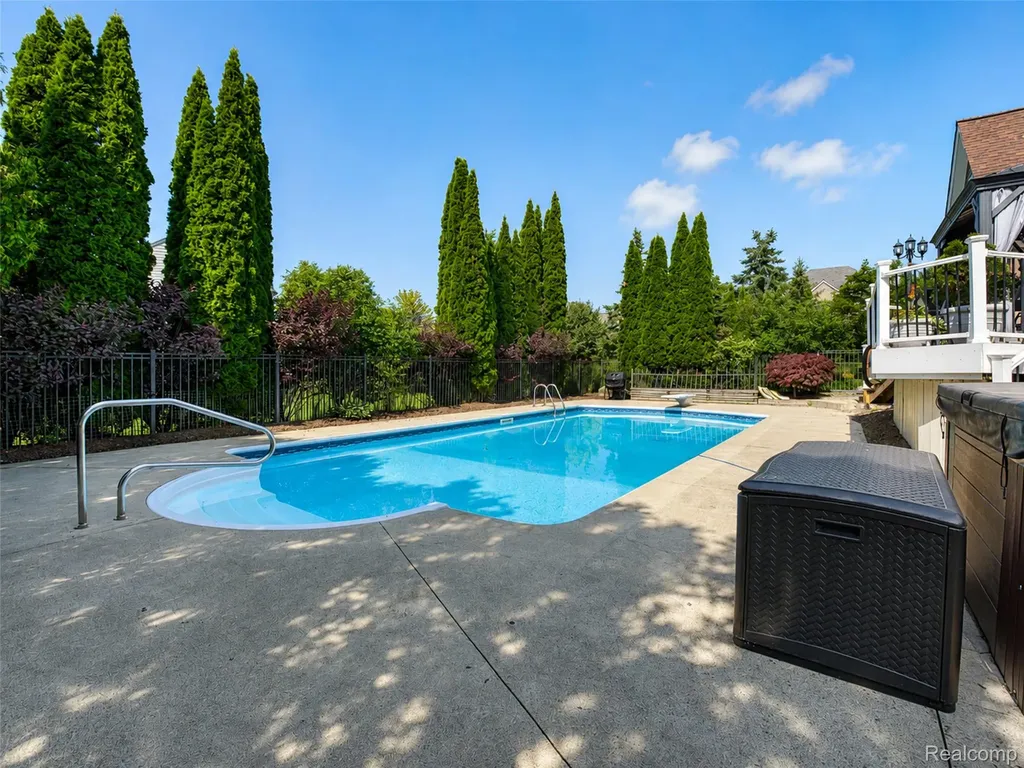 49335 Dominion Court Canton Charter Township MI 48187