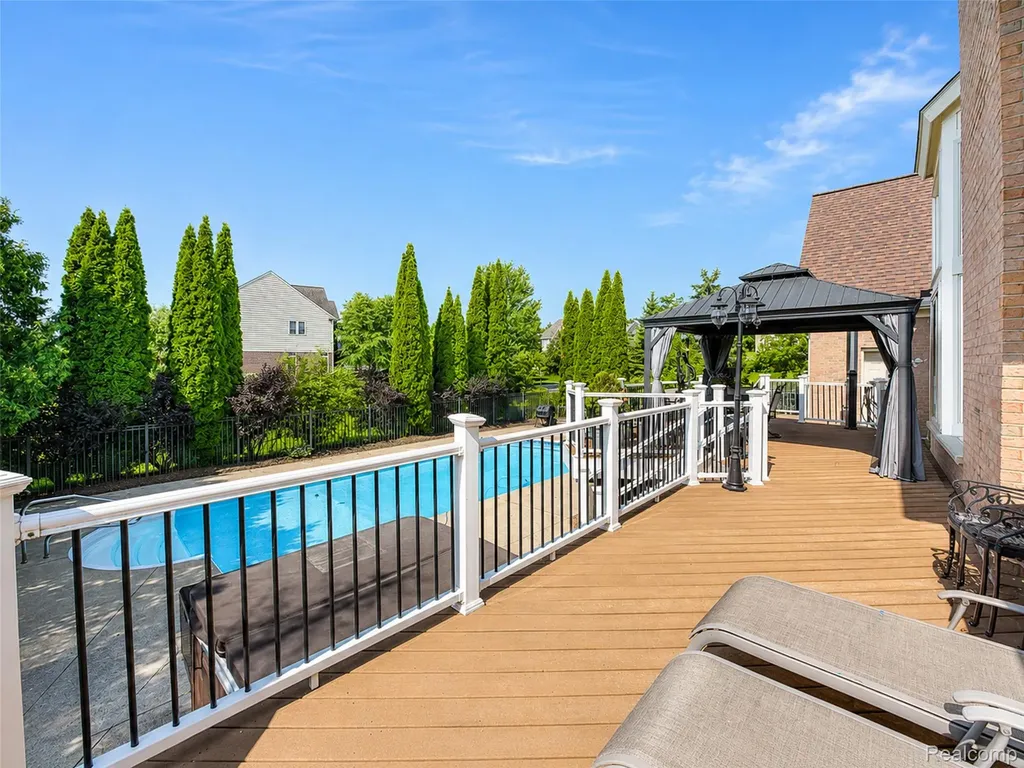 49335 Dominion Court Canton Charter Township MI 48187