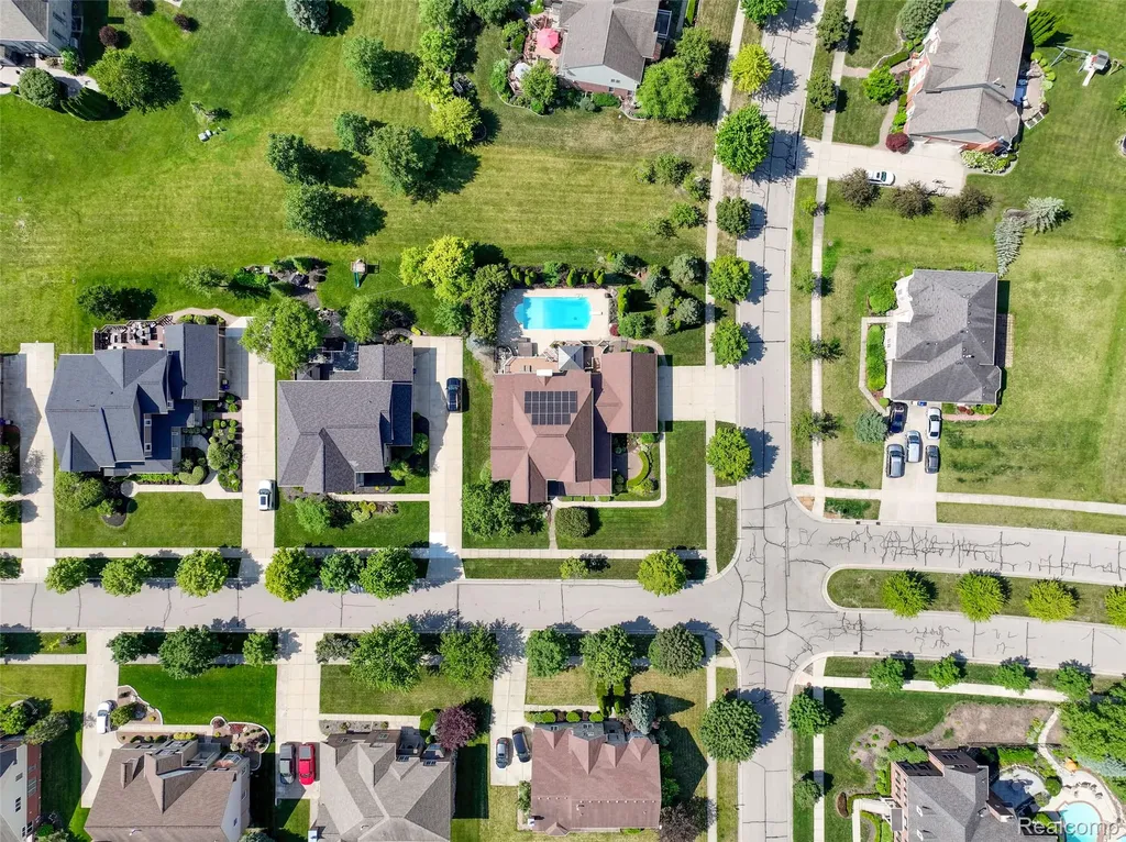 49335 Dominion Court Canton Charter Township MI 48187