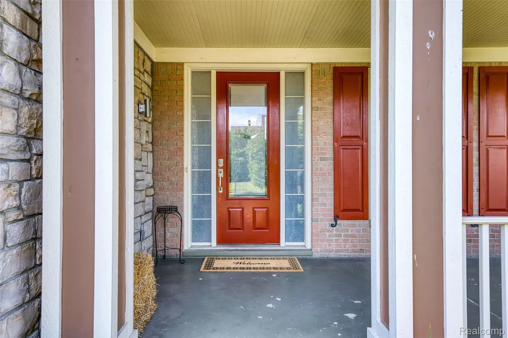 49335 Dominion Court Canton Charter Township MI 48187