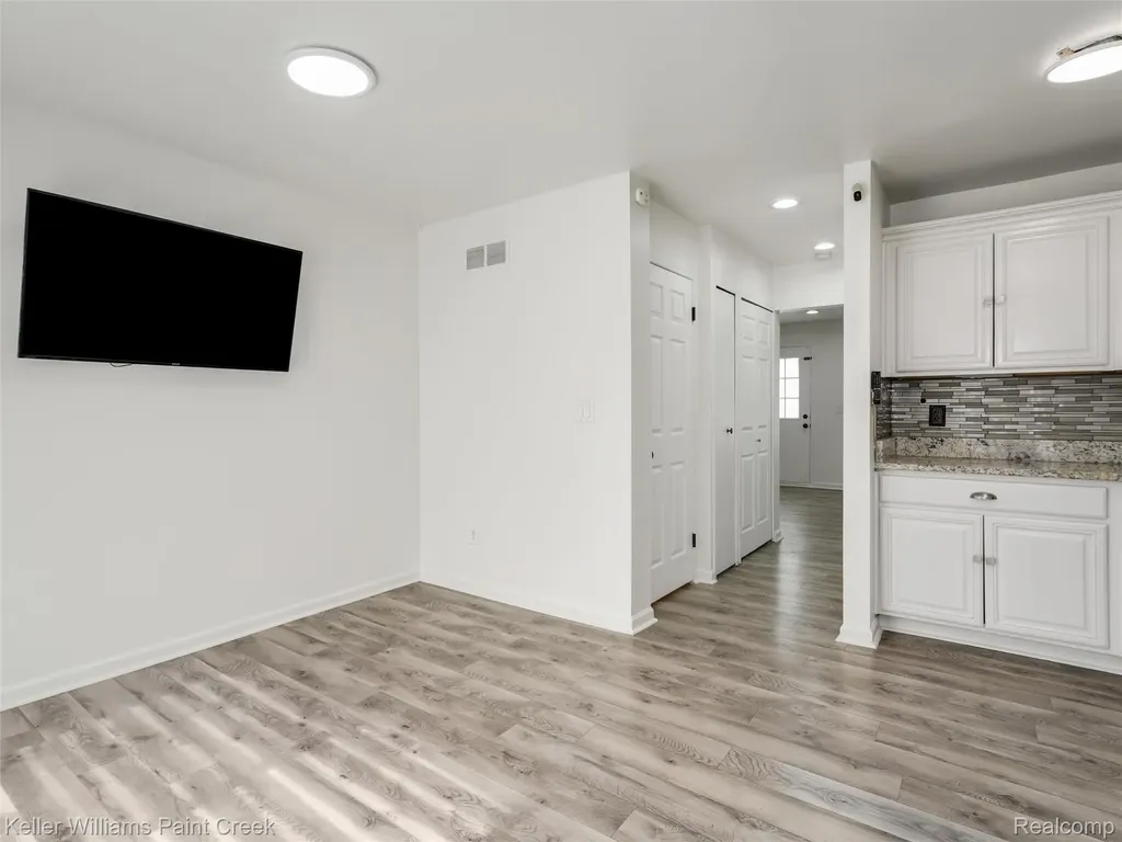 36650 Park Place Drive Sterling Heights City MI 48310
