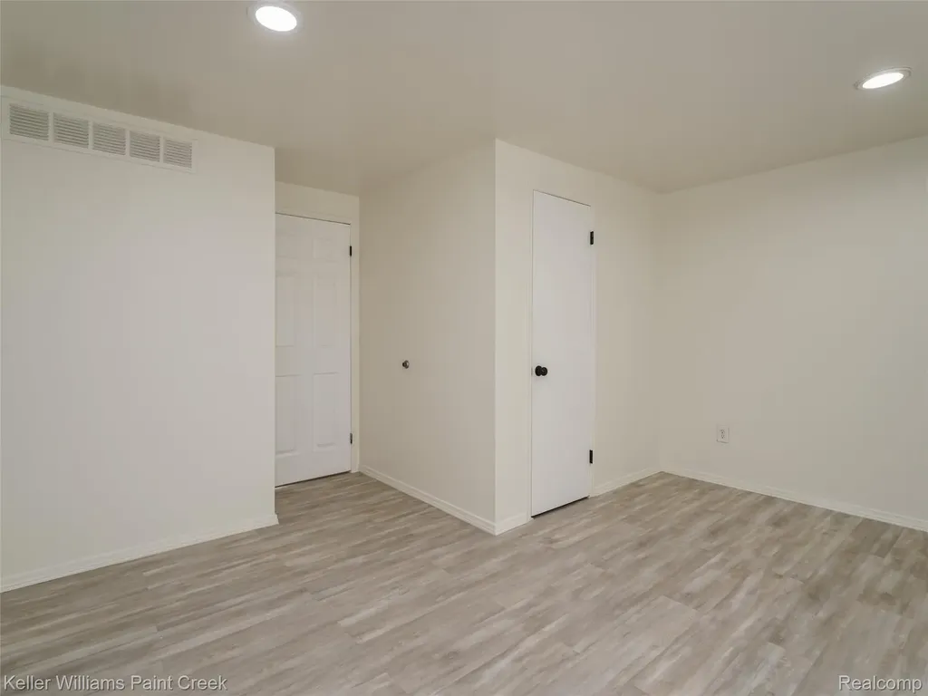 36650 Park Place Drive Sterling Heights City MI 48310