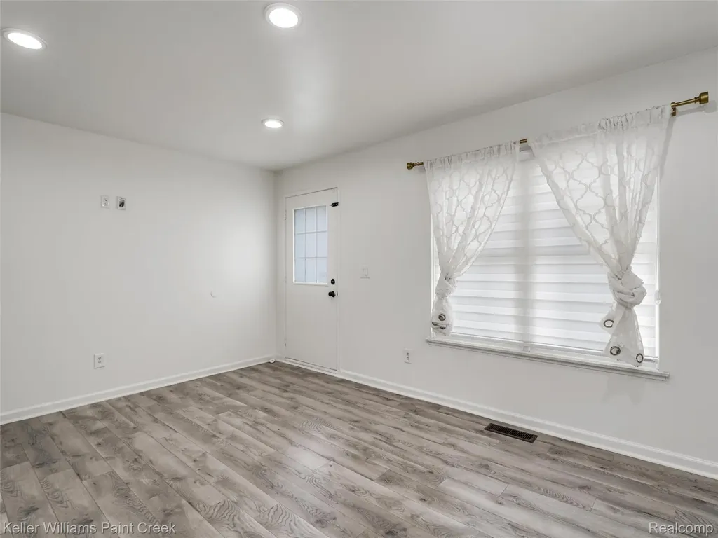 36650 Park Place Drive Sterling Heights City MI 48310
