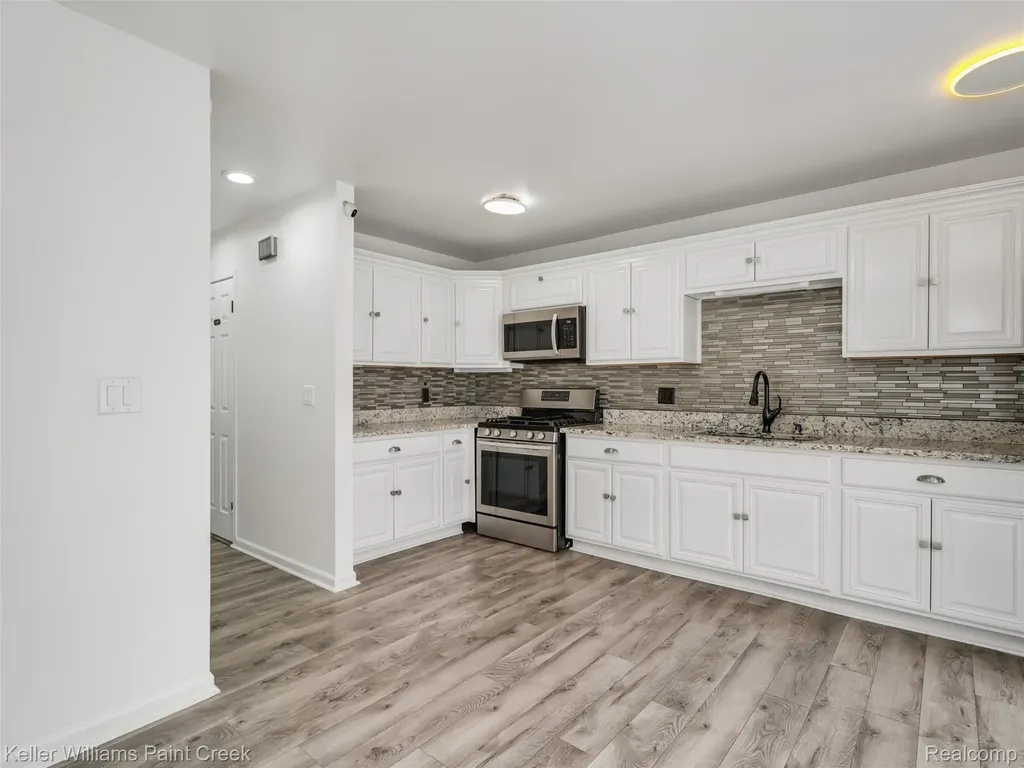 36650 Park Place Drive Sterling Heights City MI 48310