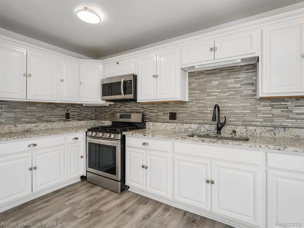 36650 Park Place Drive Sterling Heights City MI 48310